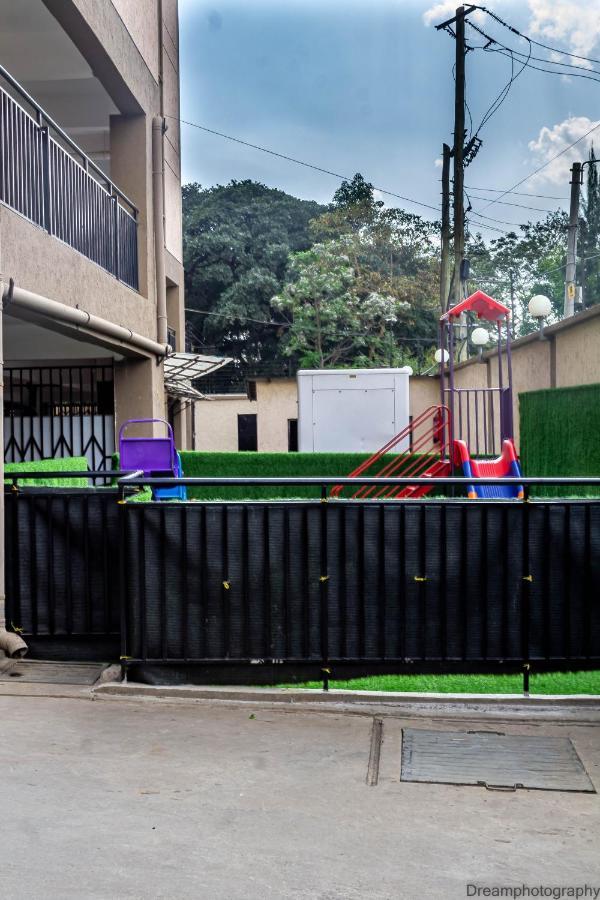 1Bedroom Near Yaya, Kilimani, With Washing Machine Nairobi Buitenkant foto